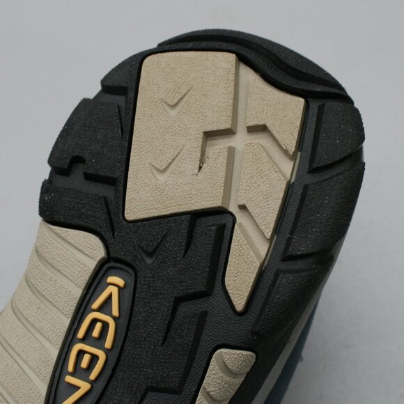 Sandals_&_Flip_Flops